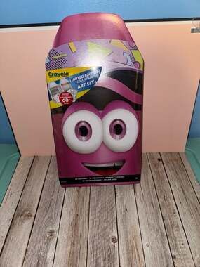 Five Below Kids Universal Tablet Case Fits 7-11 in. Purple Green Wavy Pattern